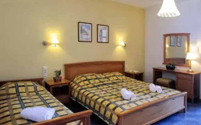 Hotel Apartments Sikia II
