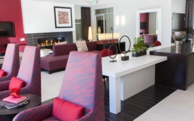 Global Luxury Suites in the Heart of Silicon Valley