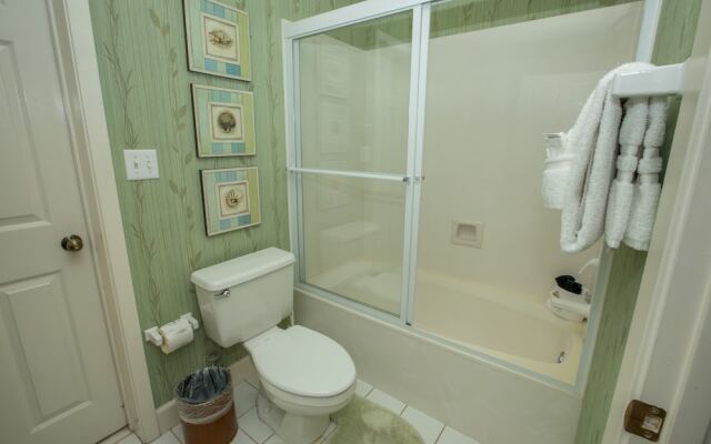 Oceania 106 3 Bedroom Condo by RedAwning