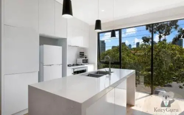 Port Melbourne 3 Level Townhouse 3bed3bath Family Style Vpm085