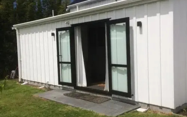 Cottage At 95a