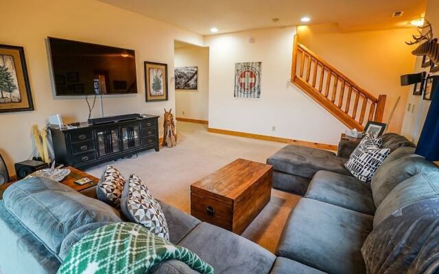 Whispering Aspens - 6 Br Home