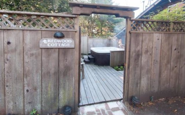 Redwood Cottage-Pet Friendly