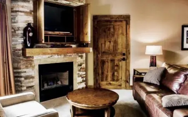 Journey's End - LOM402 - 1 Br Apts