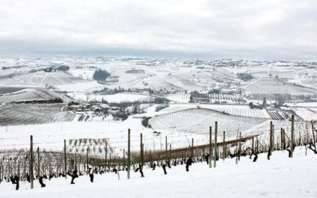 Casa Svizzera - Agriturismo in Barolo