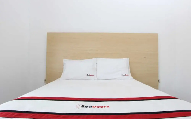 RedDoorz Plus near RS UGM