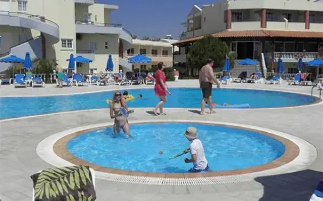 Elvita Hotel