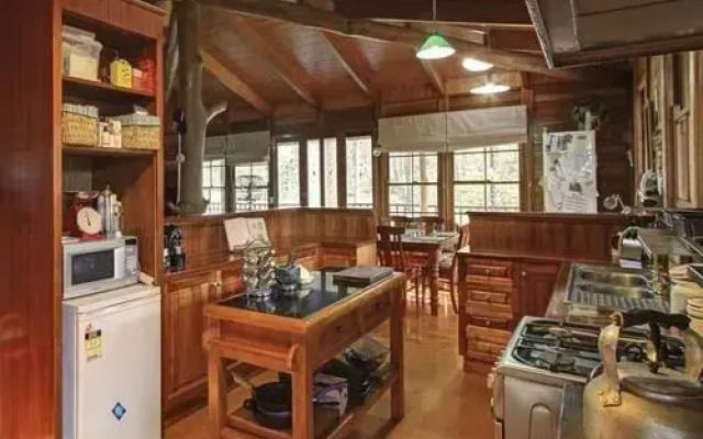 Wombat Valley Wild Country Cabins