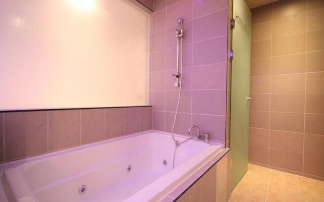 Jongno Abueson Hotel