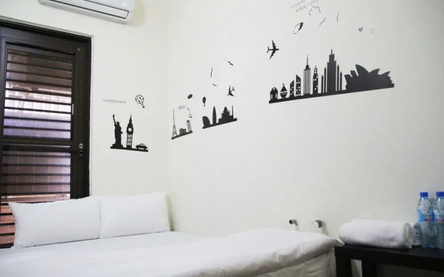 Hive House Capsule Inn 台北丰潮屋膠囊旅館