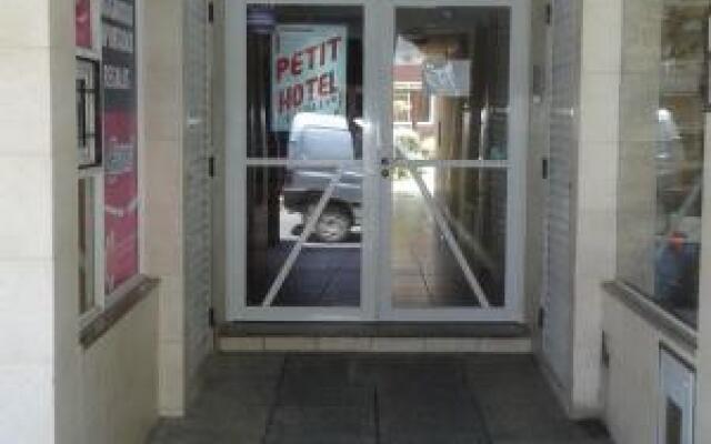 Petit Hotel
