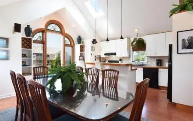 Bayley's Light - 5 Br Home