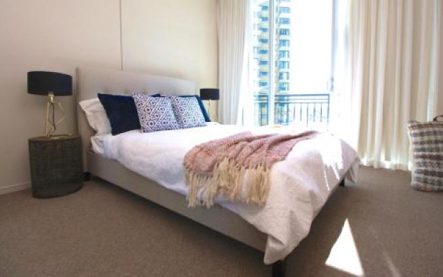 Mantra Towers of Chevron by PeepSleep – Guest Rooms – Gold Coast