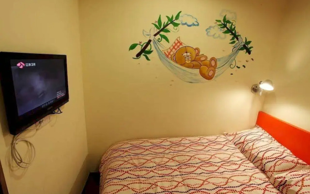 Huaju Select Hotel (Suzhou Minjiang Road Subway Station)