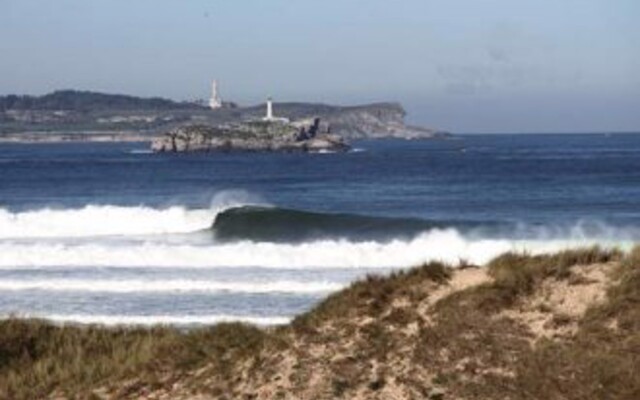 Loredo Surf House