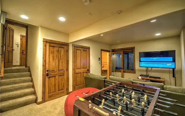 Eagles Nest Chalet
