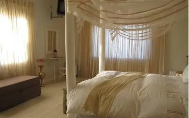 Renaissance Guest Farm