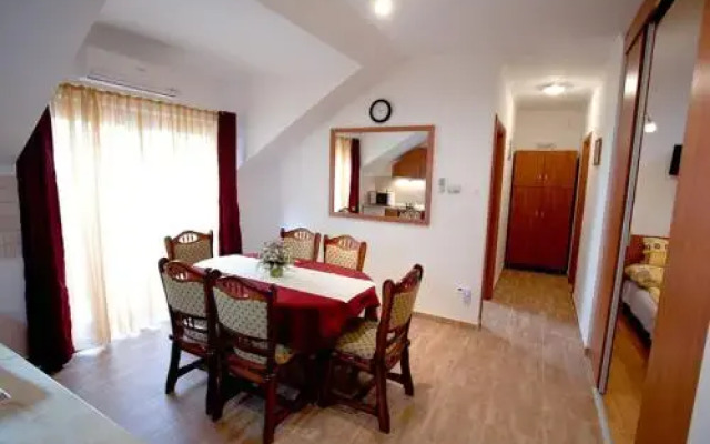Julia Harmony Apartmen