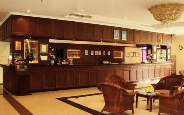 Harvard Suasana Hotel