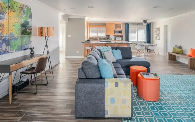 Spacious 3BR Pool by WanderJaunt