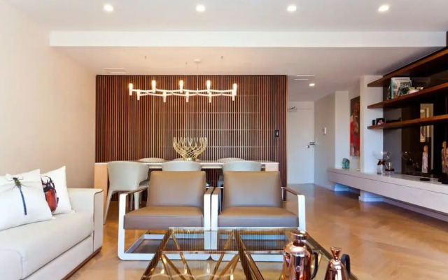 2 Bed Sydney Executive Apt Close To City