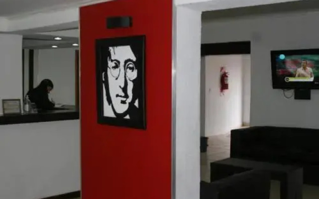 Hotel Palmas Del Lago
