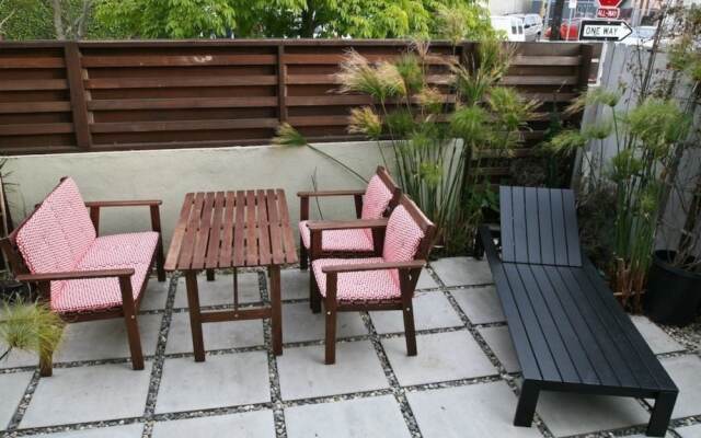 VE Venice Suite A by RedAwning