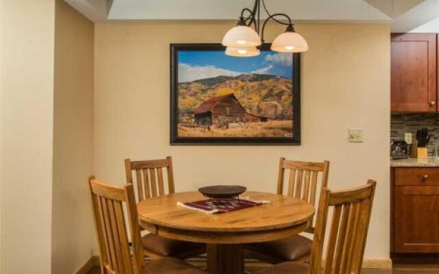 Torian Plum Plaza 307