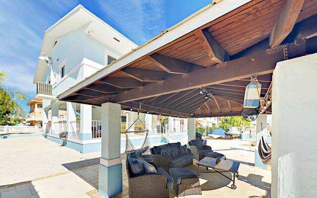 Canal-Side Getaway - 3 Br Home