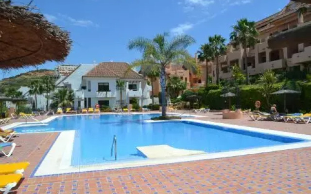 2114-Apt with nice terrace with pool view