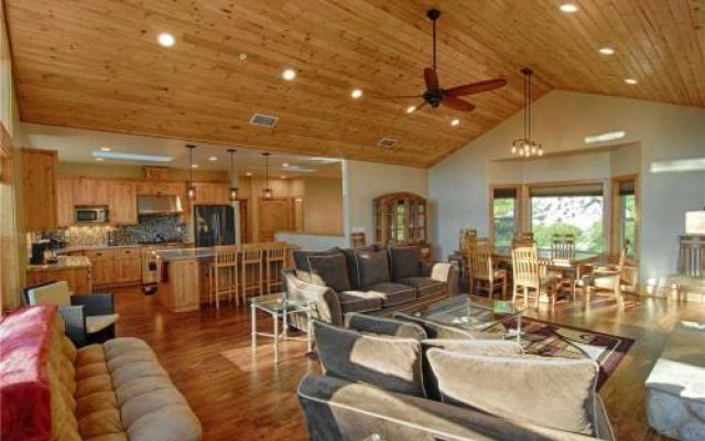 Qi Family Lodge - 5 Br Home
