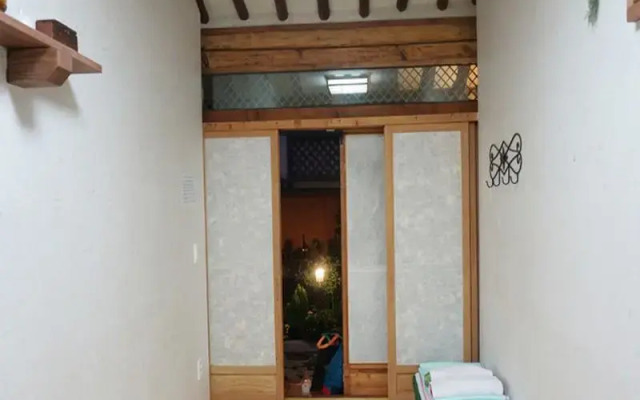 Daddle Hanok Guesthouse