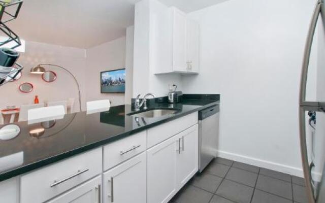 Luxurious Two Bedroom Apartment in Doorman Building - Lincoln Center