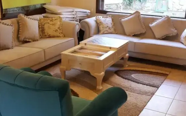 Important Group Villa Berry