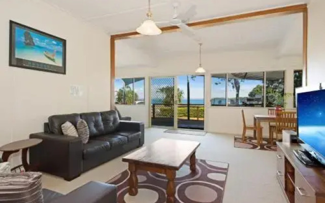 Wheelchair Friendly with water views - Welsby Pde, Bongaree
