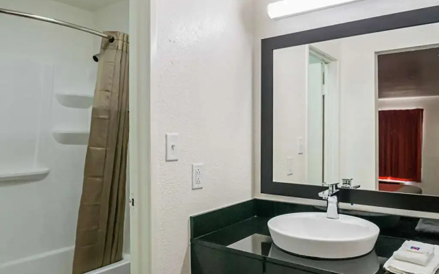 OYO Hotel Baton Rouge East I-12