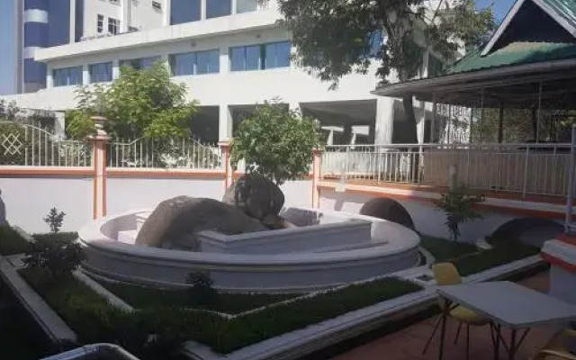 Holmand Hotel