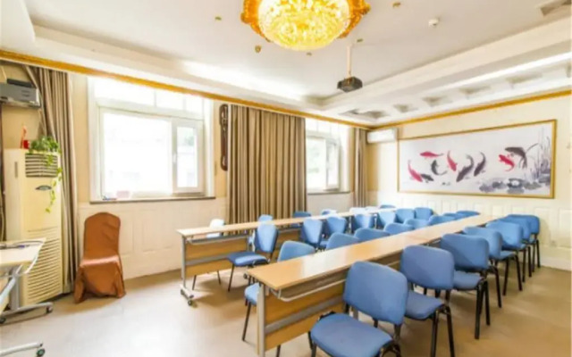 Beijing Yulong Garden Hotel