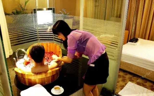 Hua Hai Hotel