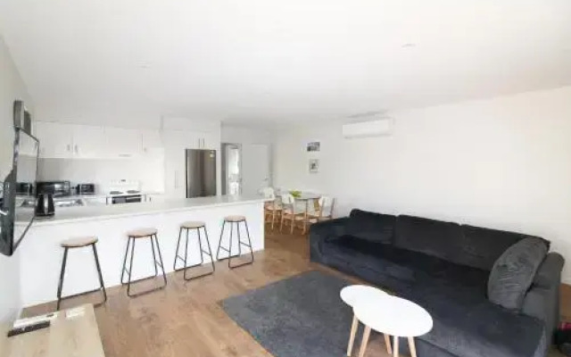 Frederick Apartment by the Stadium