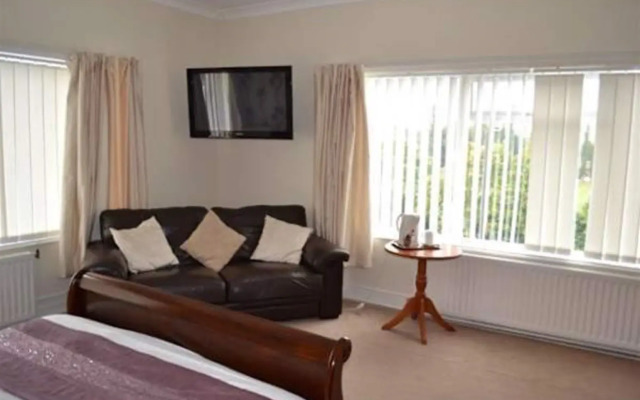 Marton Hotel  Country Club