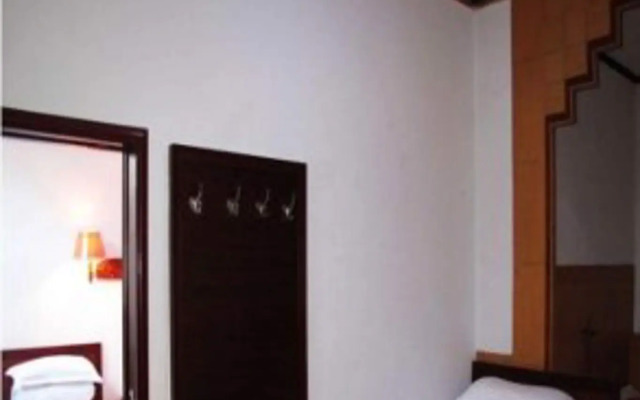 Wutaishan Tongfu Hostel