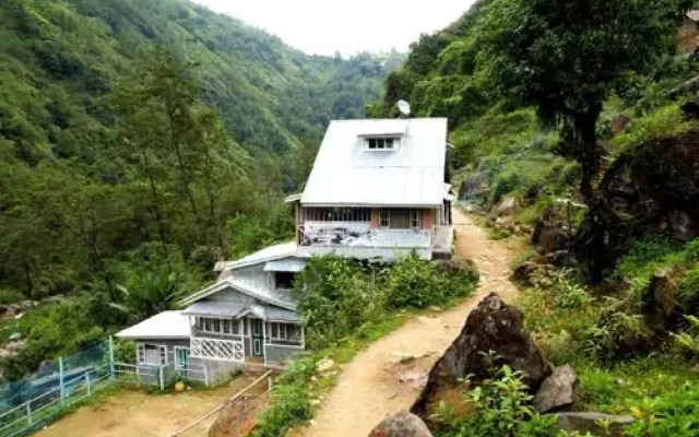 Hotel Shovraj