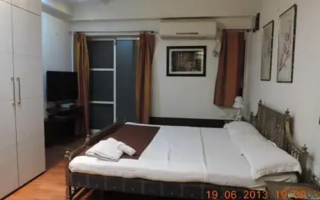 Emerald Mayfair