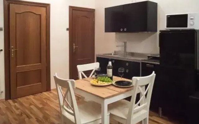 Inviting flat in the heart of town