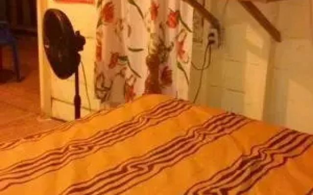 Flomon's Guest House