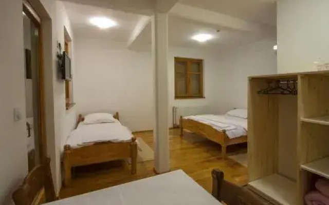 Rooms Duboka