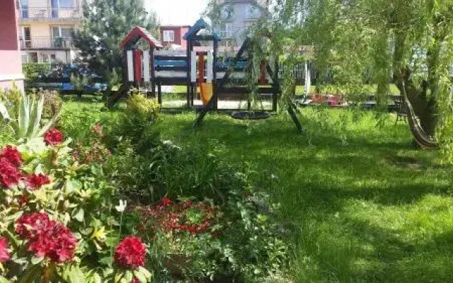 Willa Karmazynowa Przystań