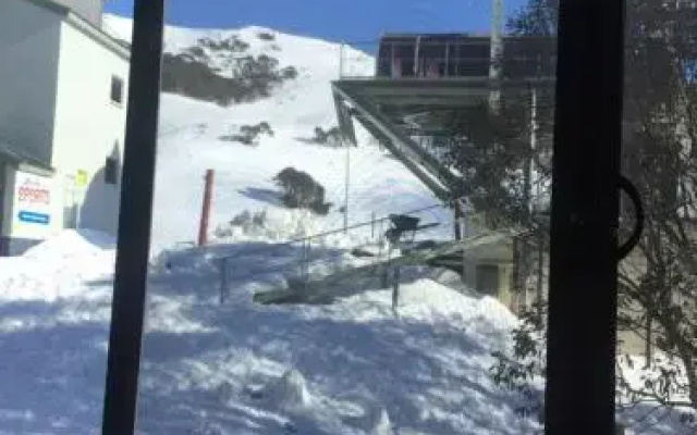 Snow Ski Apartments 12