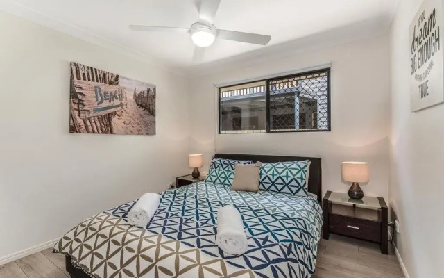 Coolum Waves Pet Friendly Holiday House